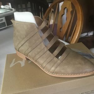 MiMi Brand cut out style ankle bootie